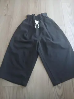 キッズ　GU 110cm ワイドパンツ ガウチョパンツ 黒 リボン付き