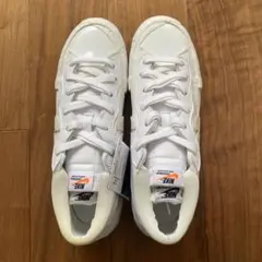 sacai kaws Nike スニーカー DM6443-100 ホワイト