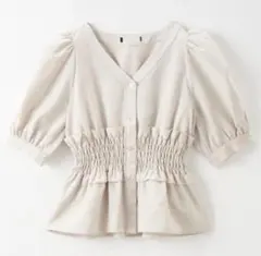 ★美品★シャーリングブラウス★Vネック　ベージュ　M　半袖　しまむら