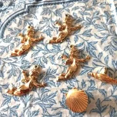 天使のチャーム5個セットとシェル型チャーム2個