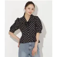 【なみ様専用】WILLSELECTION パフスリーブペプラムブラウスのサムネイル