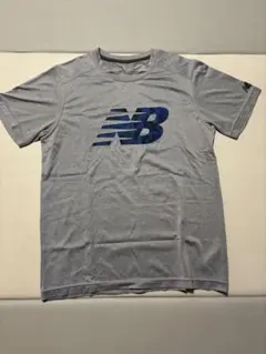 New Balance グレー Tシャツ
