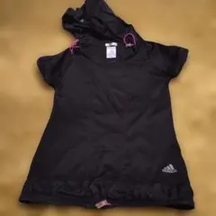 adidas フード付き黒ウェア