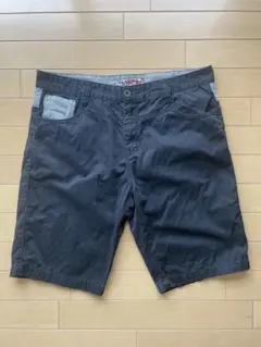 Volcom ボルコム　カーゴショーツ　ハーフパンツ　36サイズ　黒ブラックのサムネイル