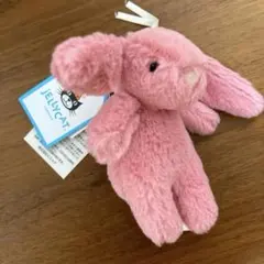新品JELLYCAT バニー ぬいぐるみ キーホルダータグ付のサムネイル