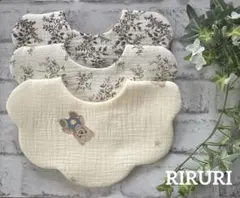 No.686 もくもく花びらスタイ 360℃ ハンドメイド - メルカリ