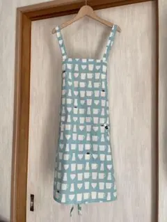 エプロン　《カップとネコ柄・水色》