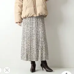 美品　Spick & Span フラワープリントフレアスカート　ベージュ