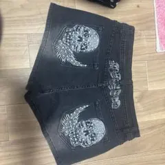 2／20まで値下げ スカルダークグレーショートパンツ