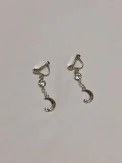 月 イヤリング(シルバー)
