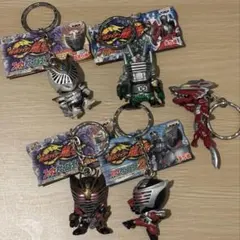 コンビニ愛テム　仮面ライダー龍騎　フィギュアキーホルダー5種