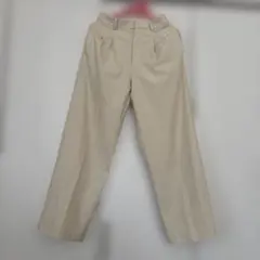 ユニクロベージュ ワイドパンツ 後ろポケット付き