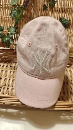 NY刺繍ピンクキャップ　New Era ９TWENTY NY キレイめのサムネイル