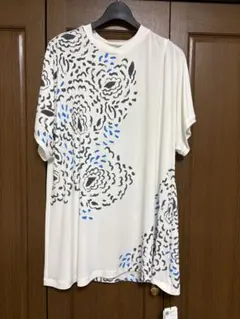 新品　HIROKO KOSHINO半袖Tシャツ 花柄 ホワイト 38のサムネイル