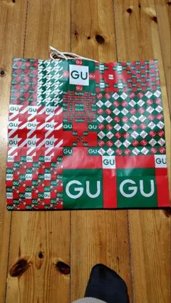 GU ショッピングバッグ 大きめ(クリスマス限定)
