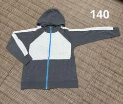 パーカー　薄手