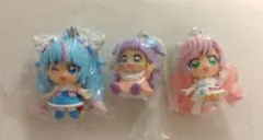 ①ひろがるスカイプリキュア　入浴剤　マスコットフィギュア　キーホルダー