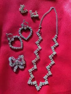 Item thumbnail for item a5800360-e0e6-470a-9c91-59b3fc5ded66