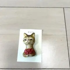pippiさん　猫のブローチ 花付き
