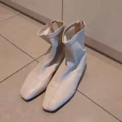 KBF ホワイトショートブーツ　size38
