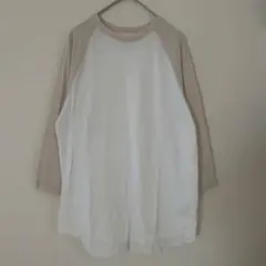 Urban Outfitters ラグランTシャツ S 白 ベージュ 七分袖のサムネイル