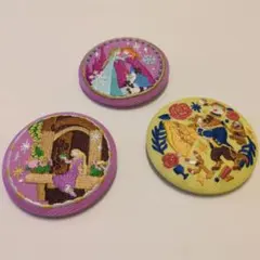 ディズニーキャラクタービスケット刺繍缶バッジ♡3個♡美女と野獣ラプンツェルアナ雪
