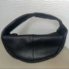 NiiNa ニーナ ワンショルダークロワッサンボディーバッグ ルメール風 