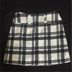 チェックスカート
