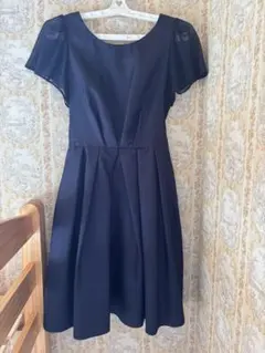 aimer ネイビー 半袖ワンピース 9号 袖シースルーオケージョンドレスのサムネイル