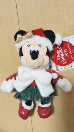 ミニー　ぬいぐるみバッジ　クリスマス　2025 　新品タグ付き　ぬいば
