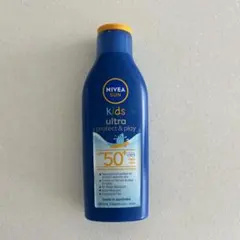 NIVEA SUN Kids Ultra Protect&Play 日焼け止めのサムネイル