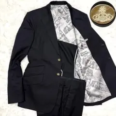 ヴィヴィアンウエストウッドマン オーブ セットアップ ロゴ裏地 黒 50 ヴィヴィアンウエストウッドマン オーブ セットアップ ロゴ裏地 黒 50