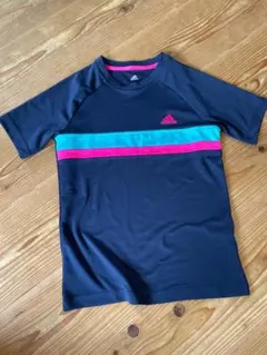 adidas ストライプ Tシャツ 黒/青緑/ピンク