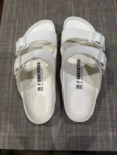 BIRKENSTOCK サンダル アリゾナEVAホワイト　38 美品のサムネイル