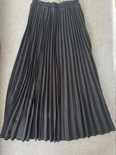 ブラック プリーツスカート　タグ付き　シフォン　ロングスカート　新品