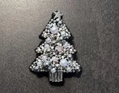 クリスマスツリー①　ハンドメイド　ビーズ刺繍ブローチ