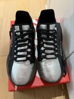 GIVENCHY スニーカー シルバー/ブラックのサムネイル