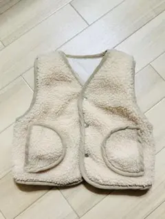 美品　韓国子供服　リバーシブル　ボア　ベスト クリーム　90cm