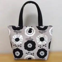 ハンドメイド　ミニトートバッグ　北欧風花柄　ベージュ