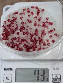 赤とクリアのちびビーズ 73g