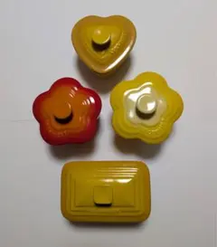 【美品】ル・クルーゼ 蓋付きラムカン 4点セット（フルール・ハート・レクタン）