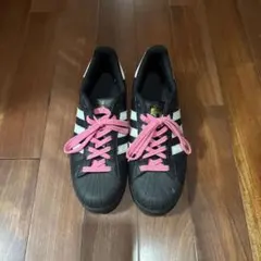 adidas SUPERSTAR ブラック ピンク スニーカー 希少のサムネイル