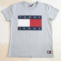 TOMMY JEANS グレー Tシャツ