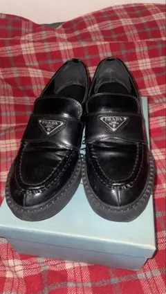 PRADA プラダ ローファー 39 ブラックのサムネイル