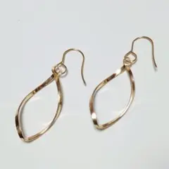 ひねりフープ☆ピアス　シンプル　No.129