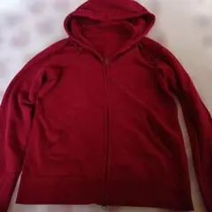 最終値下　新品同様美品　ユニクロ　赤いフード付きパーカー