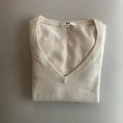 UNIQLO カシミアVネックニット（首元広め） Sサイズ
