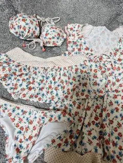 San-ai Resort 三愛水着楽園　花柄水着4点セットのサムネイル