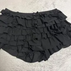 フリル付き黒ミニスカート