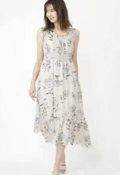 JILLSTUART ジルスチュアートトーンフラワーワンピース　花柄　ベージュ